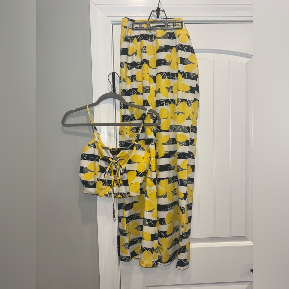 Jacquis Boutique Set from Costa Rica - Picture 3 of 4